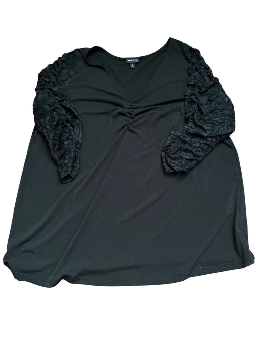 Torrid 2X (Size 2) Black Studio Crepe V-Neck Top Ruched Lace 3/4 Sleeve Blouse